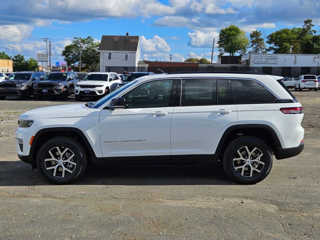 New 2025 Jeep Grand Cherokee Limited image 2
