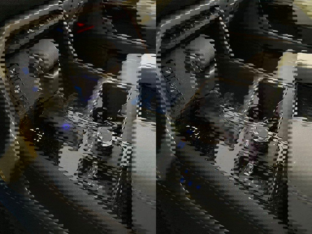 Used 2024 Toyota Tundra Limited w/ Power Package image 25