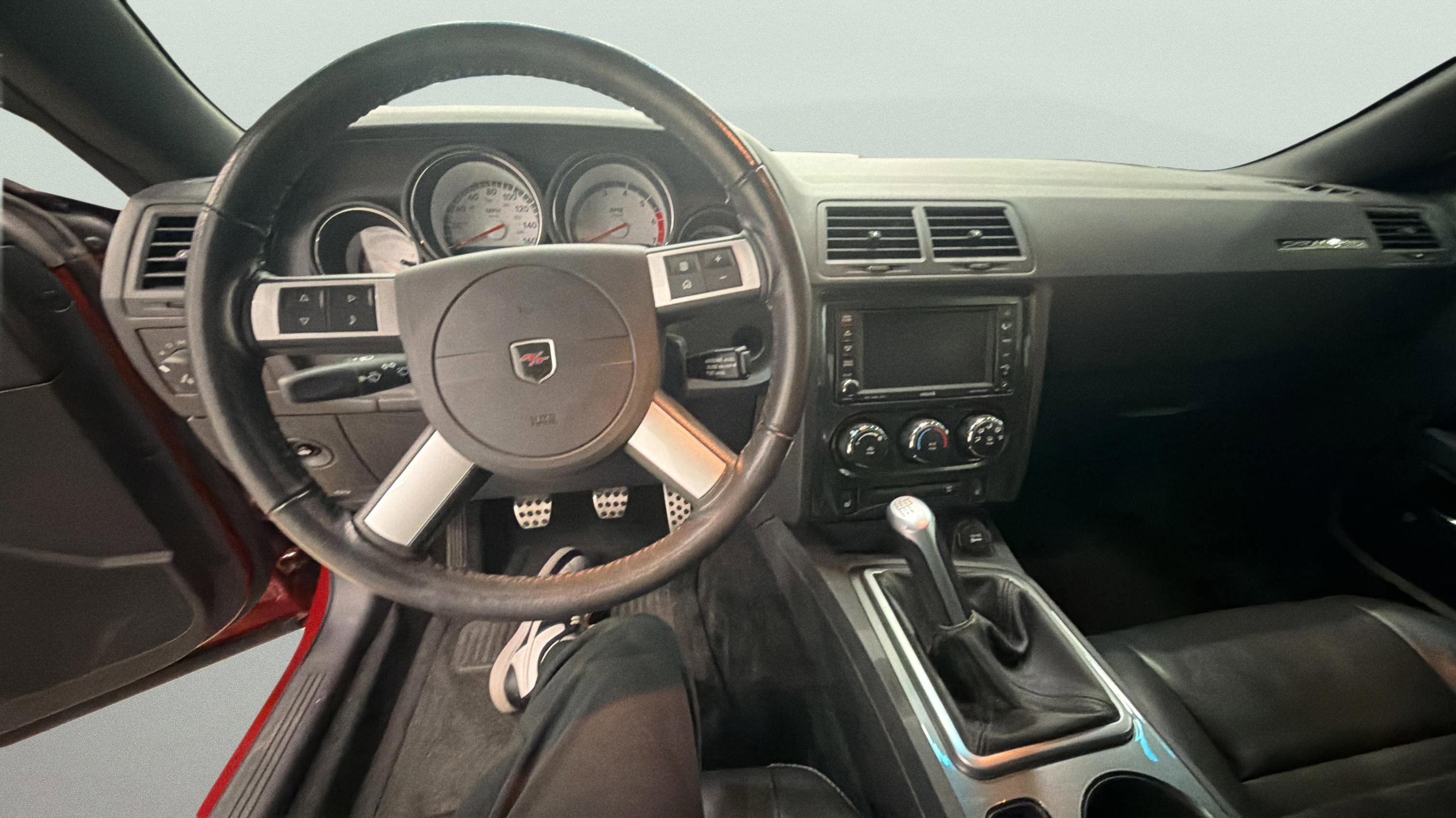 Used 2010 Dodge Challenger R/T RWD image 20