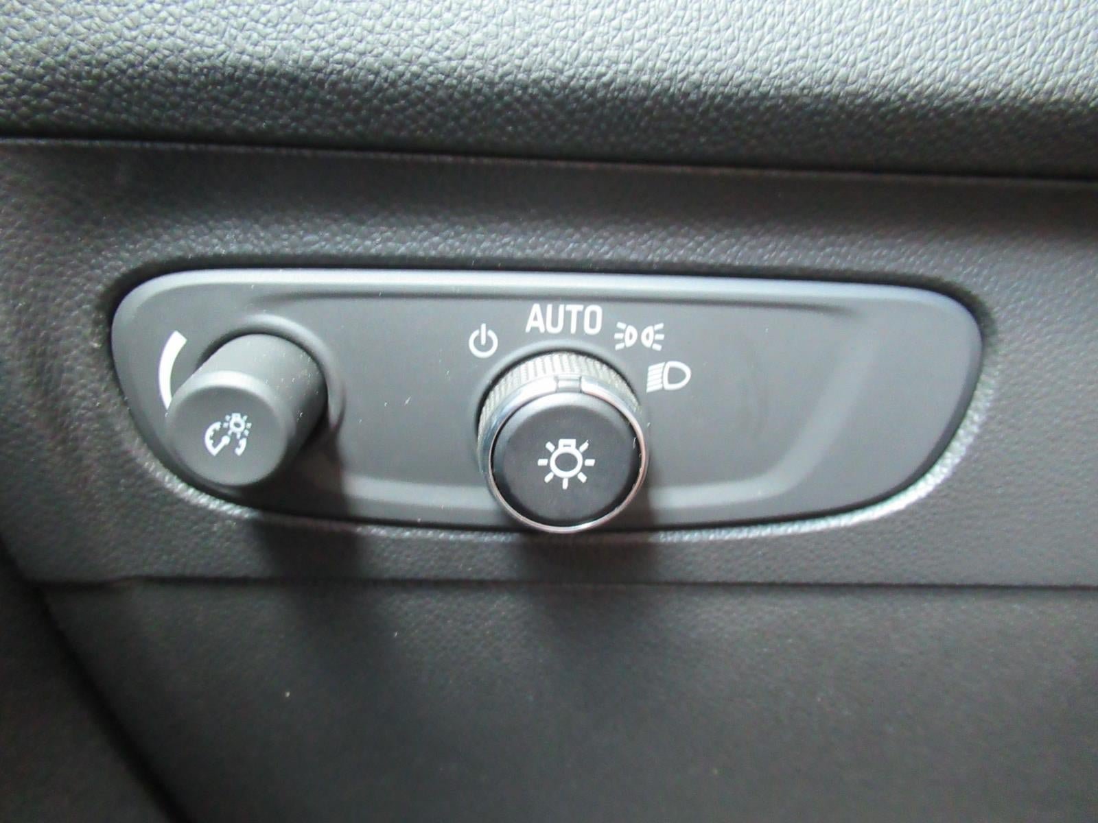 Used 2021 Buick Envision Preferred FWD image 22