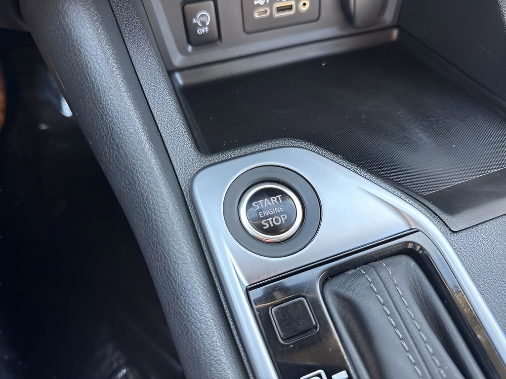 Used 2025 Nissan Sentra SV image 19