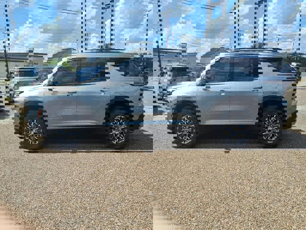 New 2026 Chevrolet Traverse LT w/ Enhanced Driving Package image 2