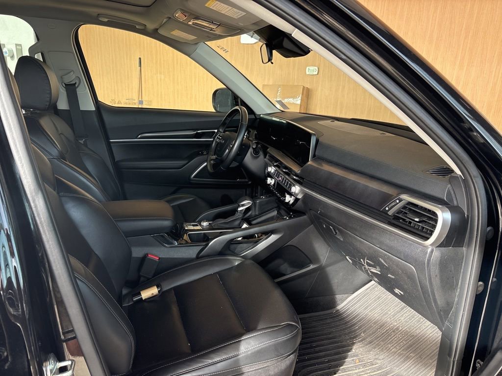 Certified 2023 Kia Telluride S w/ S Sunroof Package AWD/4WD image 23