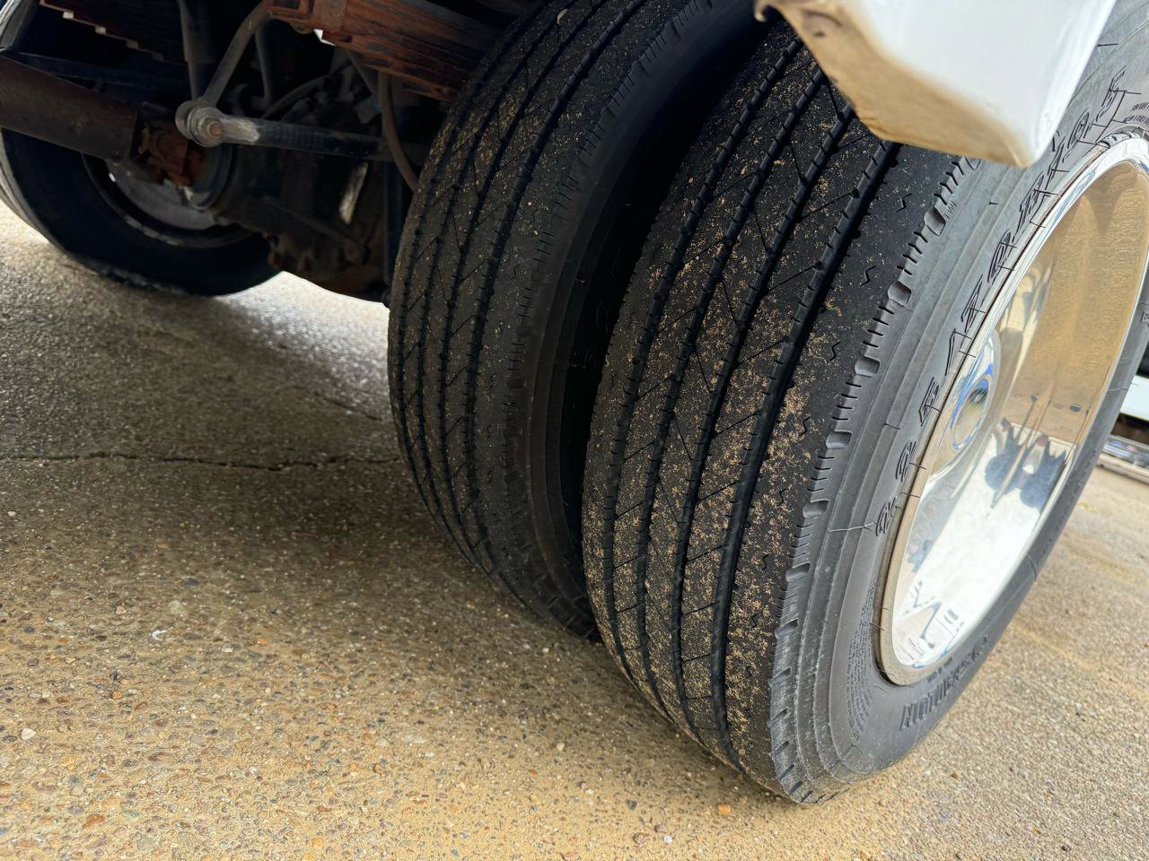 Used 2012 Ford F550 2WD Regular Cab Super Duty w/ Payload Upgrade Pkg image 32