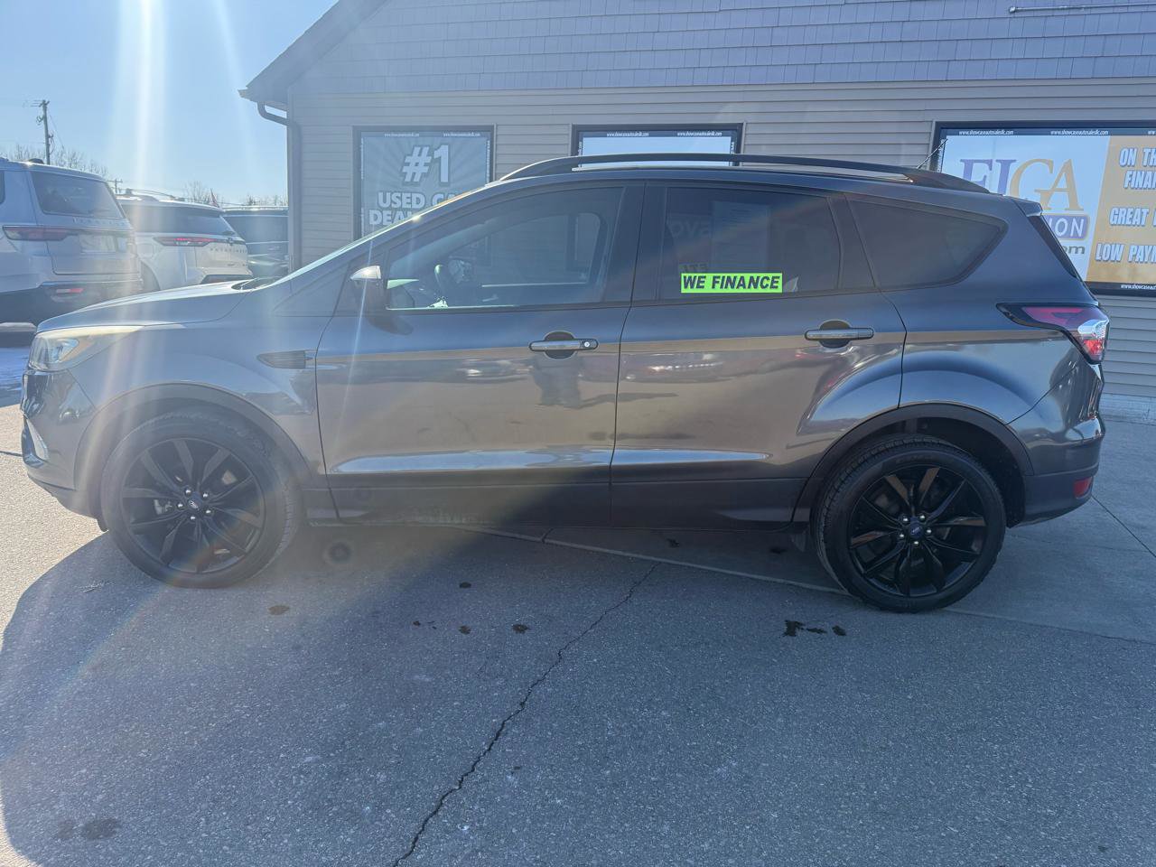 Used 2017 Ford Escape SE w/ SE Sport Appearance Package image 8