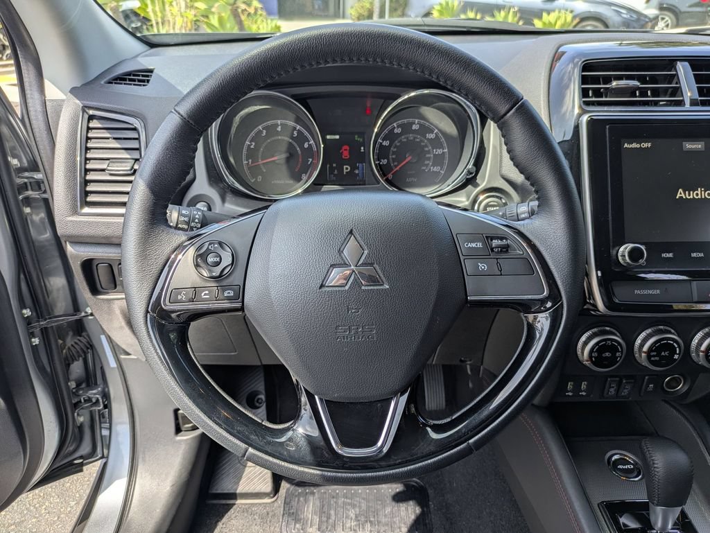 Used 2025 Mitsubishi Outlander Sport SE AWD/4WD image 18