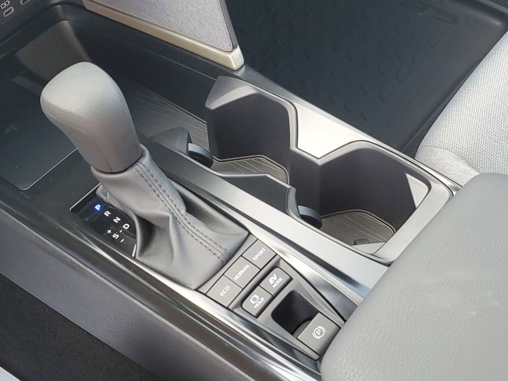 Used 2025 Toyota Camry LE w/ Convenience Package image 21