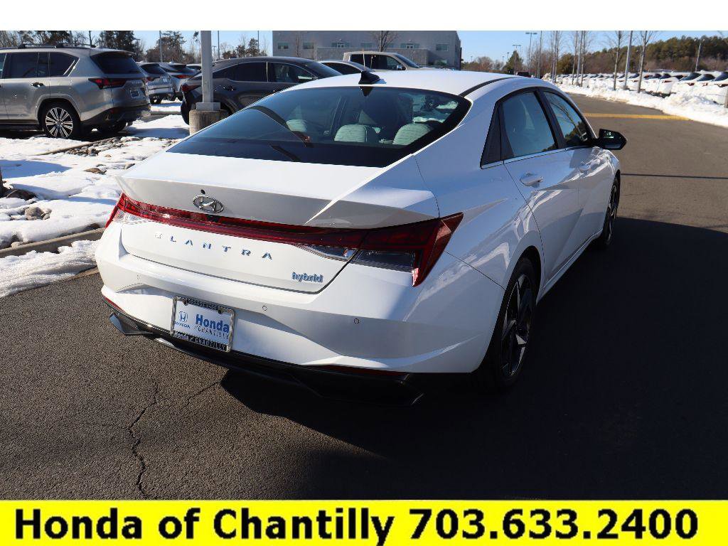 Used 2023 Hyundai Elantra Limited w/ Cargo Package image 7