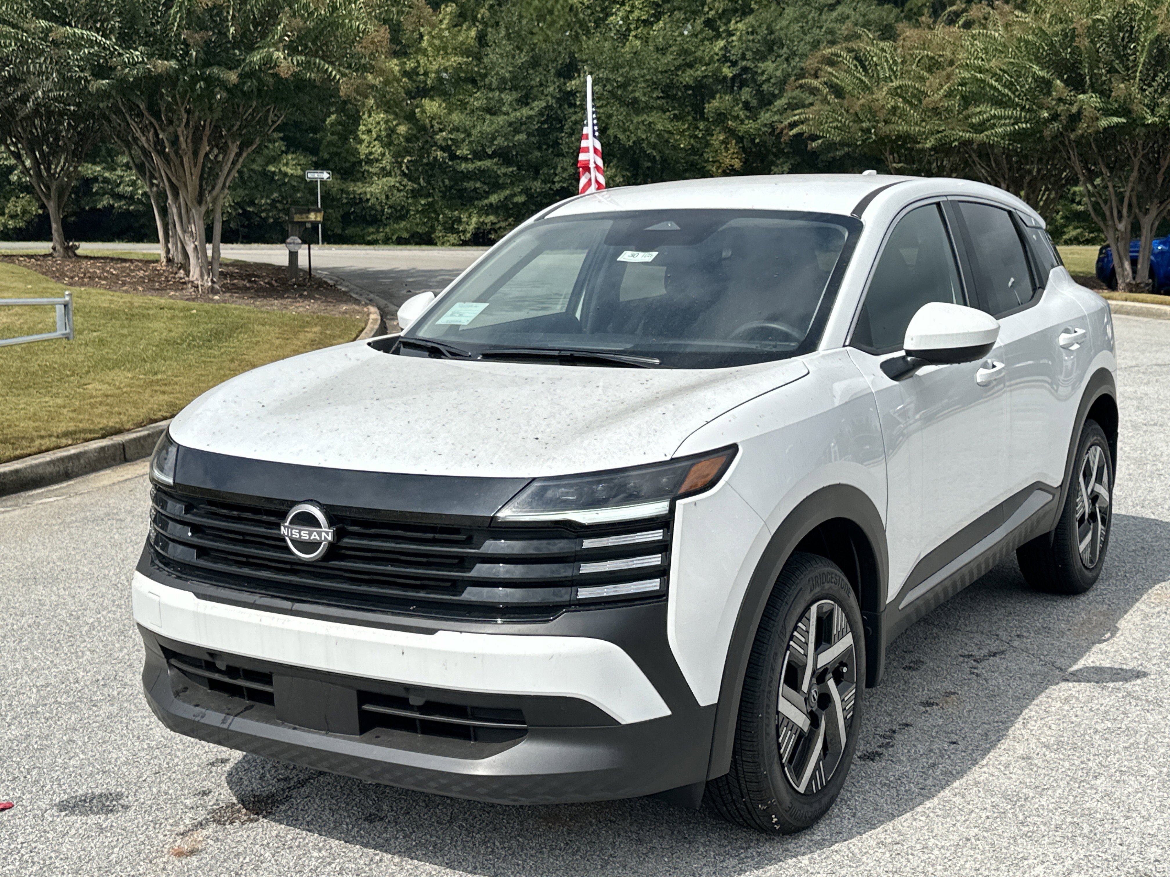 New 2025 Nissan Kicks SV