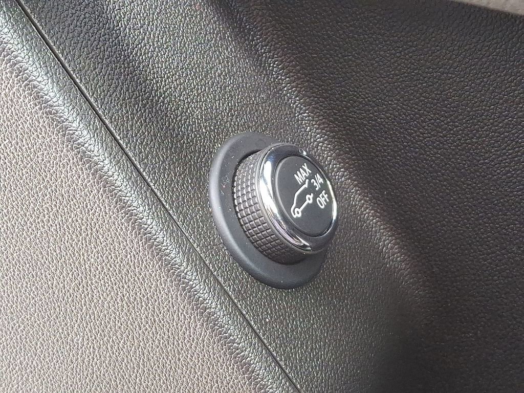 Certified 2025 Cadillac XT5 Premium Luxury w/ LPO, Floor Liner Package image 27