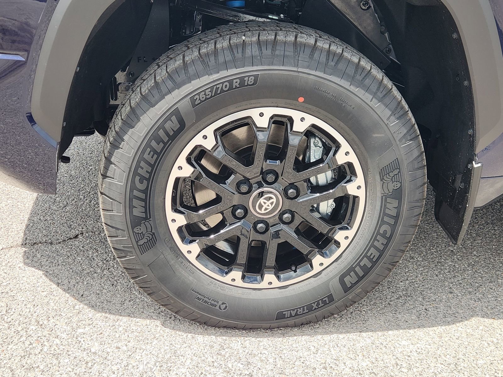 New 2026 Toyota Tundra SR5 w/ TRD Off-Road Premium Package AWD/4WD image 13