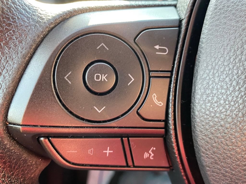 Used 2021 Toyota RAV4 LE AWD/4WD image 28