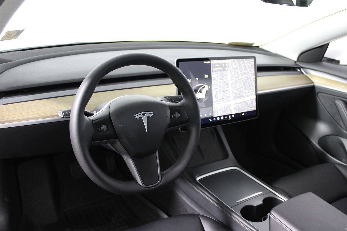 Used 2023 Tesla Model 3 Standard Range RWD image 6
