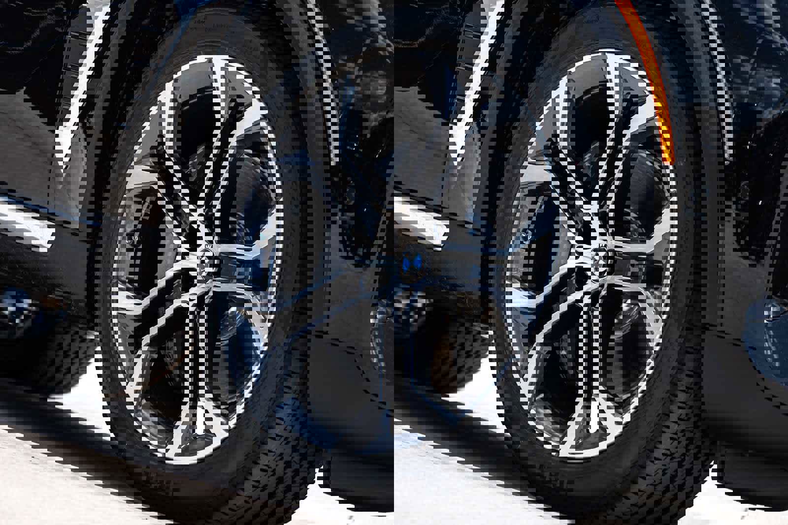 Used 2026 BMW X5 xDrive50e image 6