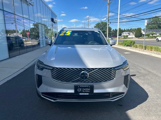 Certified 2025 Volvo XC90 B5 Plus AWD/4WD image 7