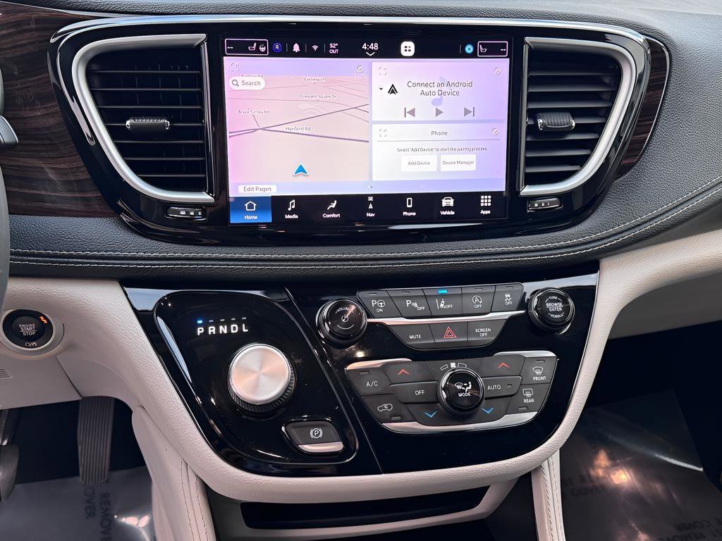Used 2022 Chrysler Pacifica Limited FWD image 7