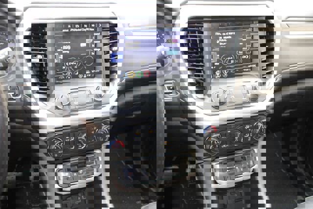 Used 2020 GMC Acadia SLT image 7