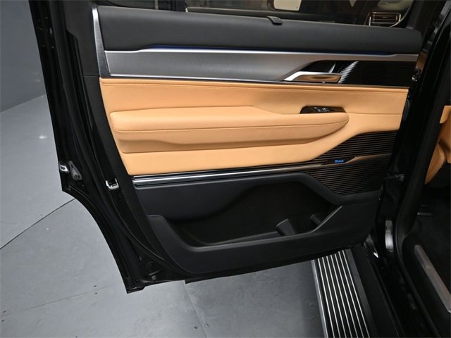 Used 2023 Jeep Grand Wagoneer Series III image 24