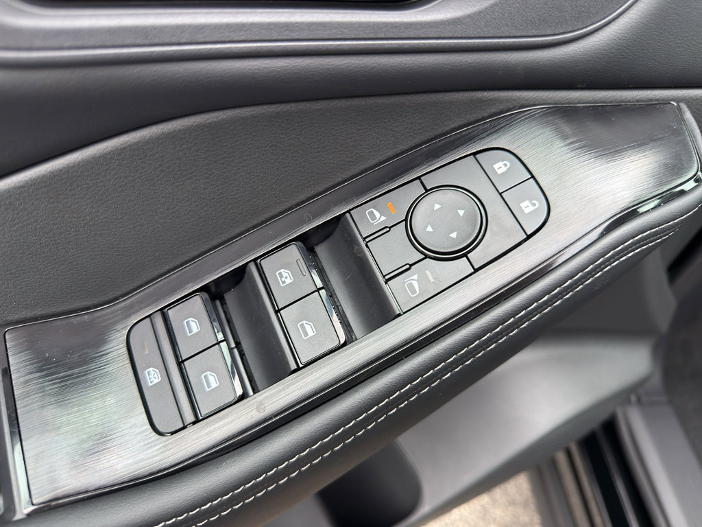 New 2026 Nissan Rogue SV image 12