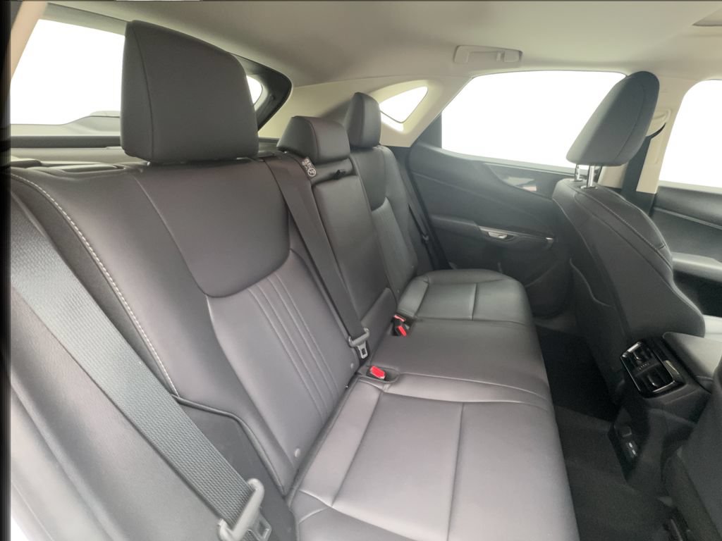 Used 2025 Lexus NX 250 FWD w/ Towing Package (2000 Lbs) image 27