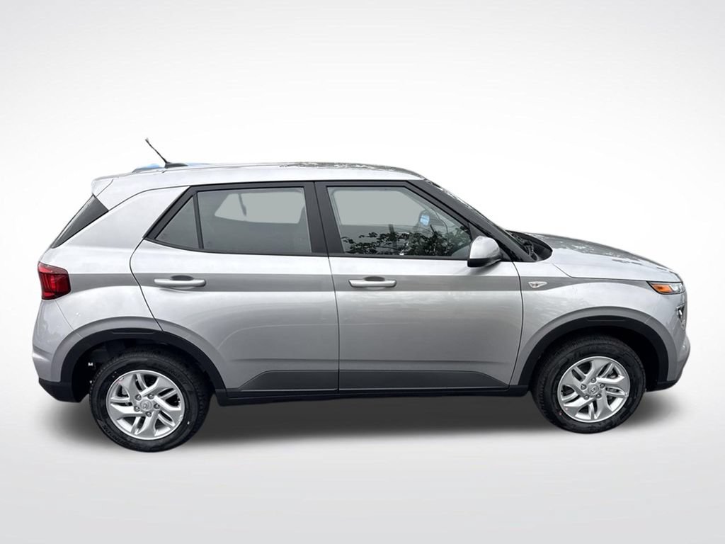New 2026 Hyundai Venue SE FWD image 8