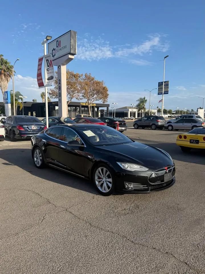 Used 2015 Tesla Model S 85D AWD/4WD image 3
