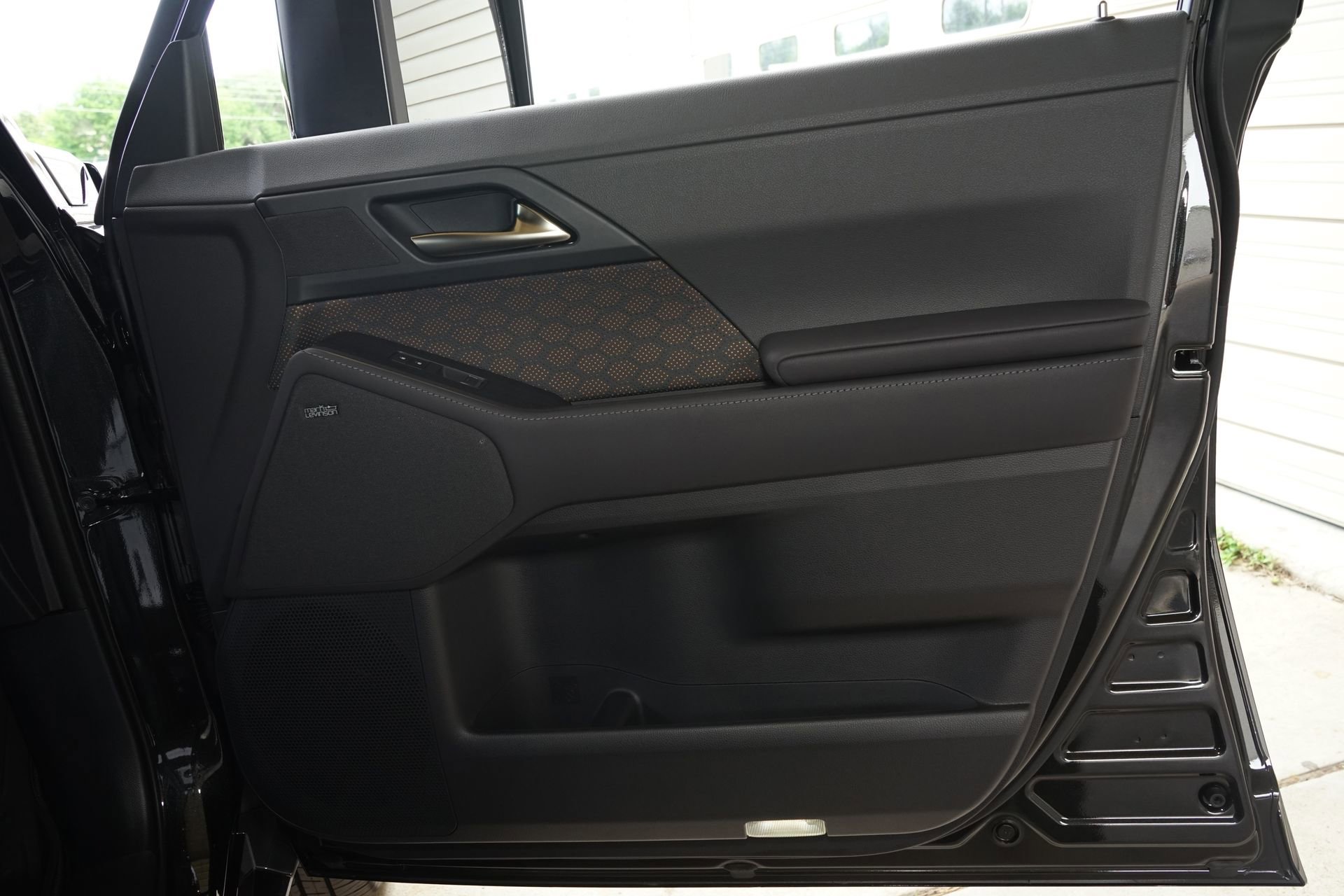 Used 2025 Lexus GX 550 Luxury+ w/ Accessory Package (2T) image 28