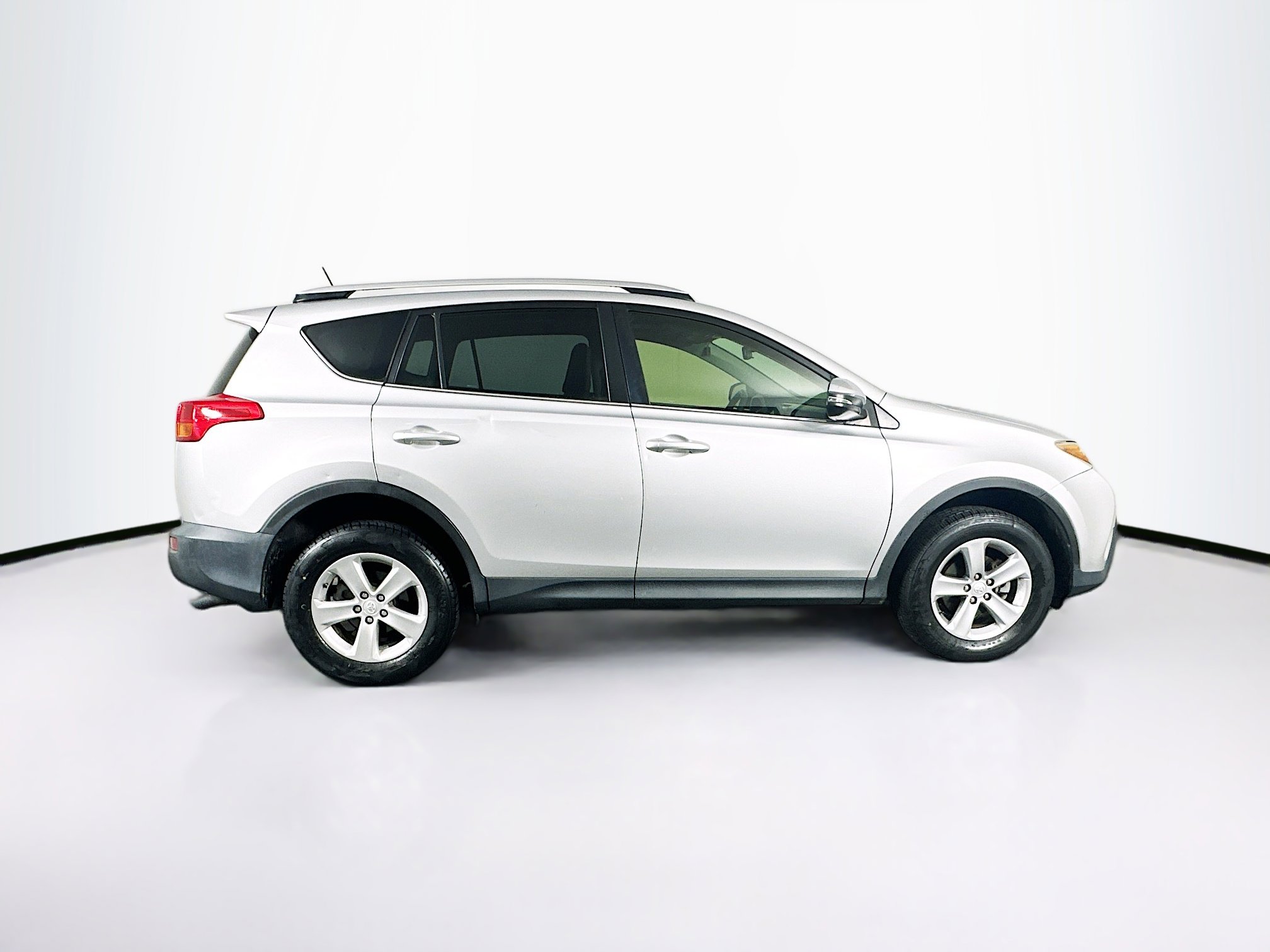 Used 2014 Toyota RAV4 XLE image 10