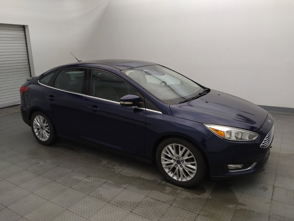 Used 2017 Ford Focus Titanium w/ Titanium Technology Package FWD image 11