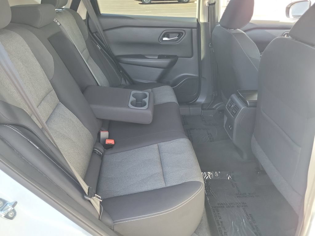 Used 2024 Nissan Rogue SV AWD/4WD image 22