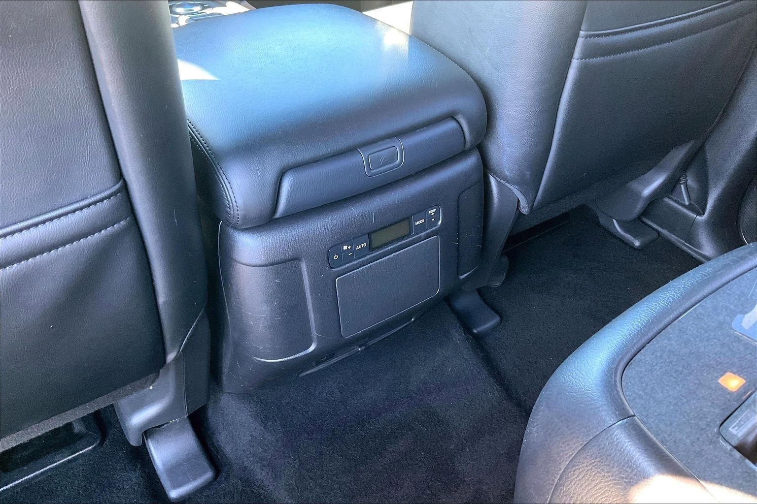 Used 2023 Nissan Armada SL w/ Midnight Edition Package image 10