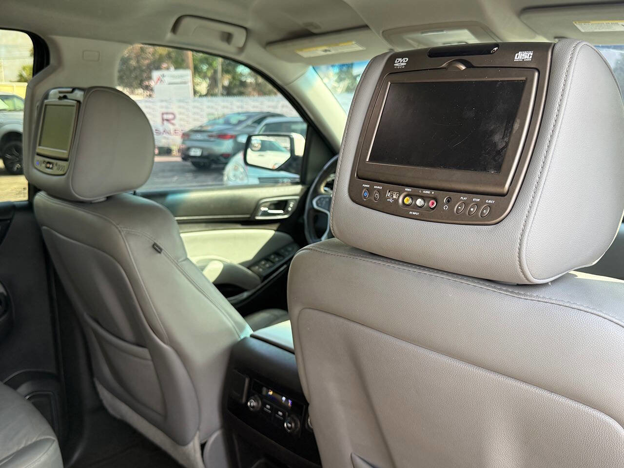 Used 2015 Chevrolet Tahoe LT image 24