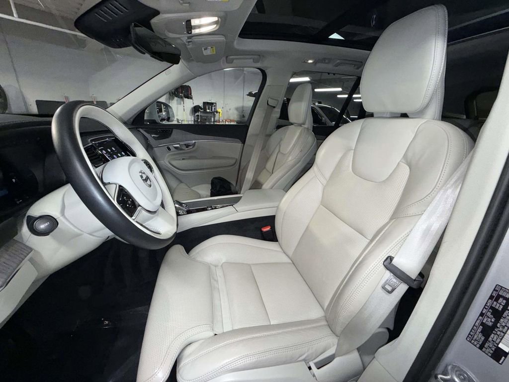 Used 2023 Volvo XC90 T8 Ultimate w/ Protection Package Premier AWD/4WD image 2
