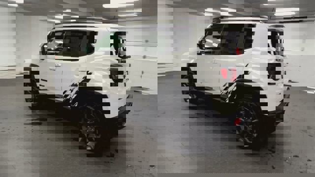 Used 2021 Jeep Renegade Latitude w/ Sun & Sound Group image 6