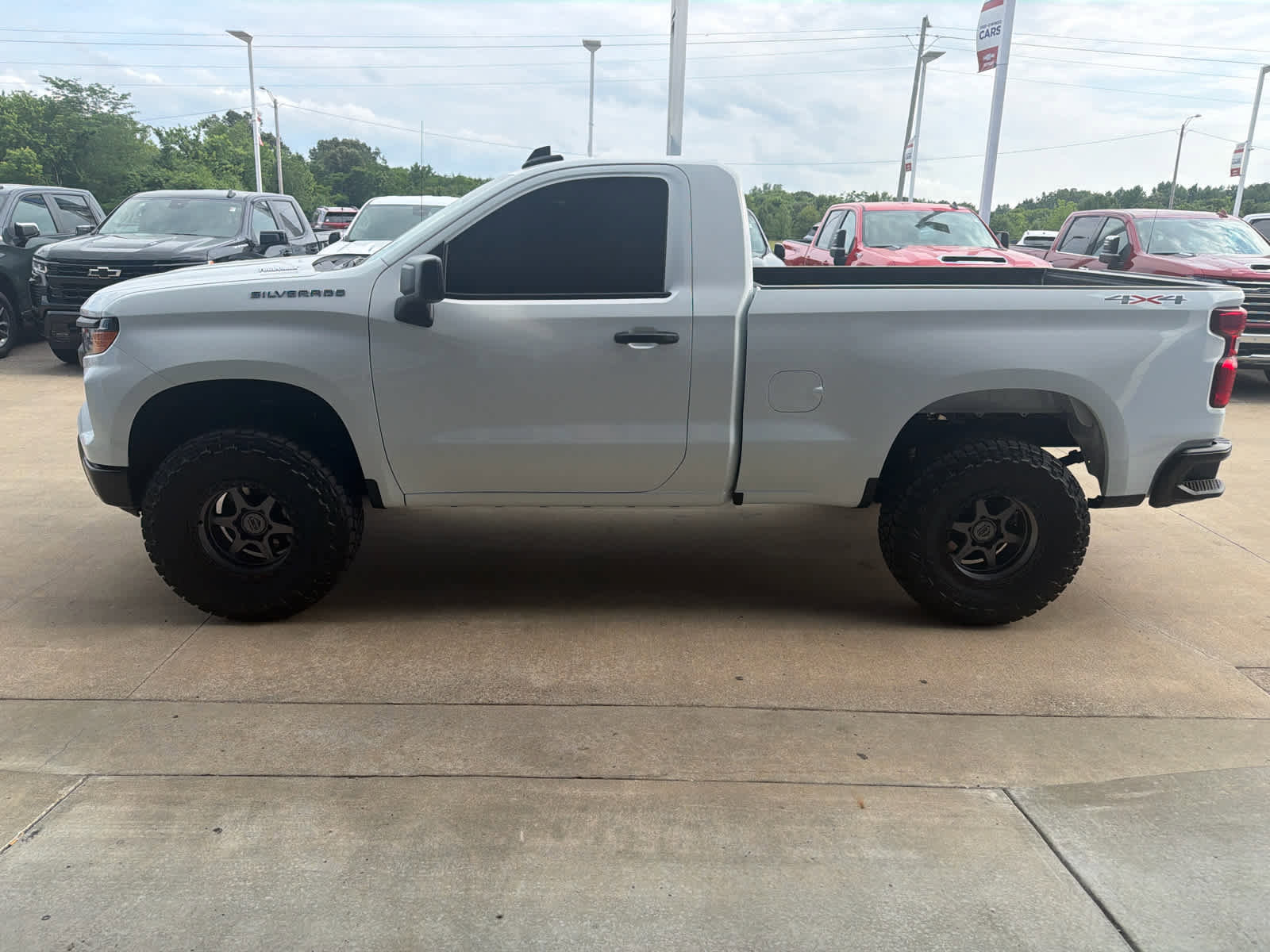 Used 2025 Chevrolet Silverado 1500 W/T w/ WT Value Package AWD/4WD image 2
