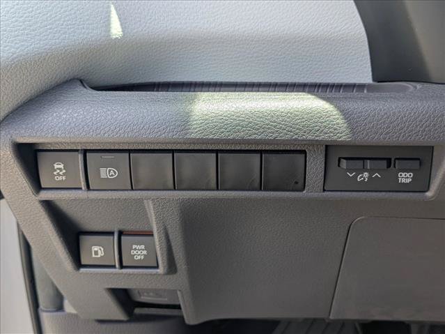 Used 2024 Toyota Sienna XSE FWD image 13