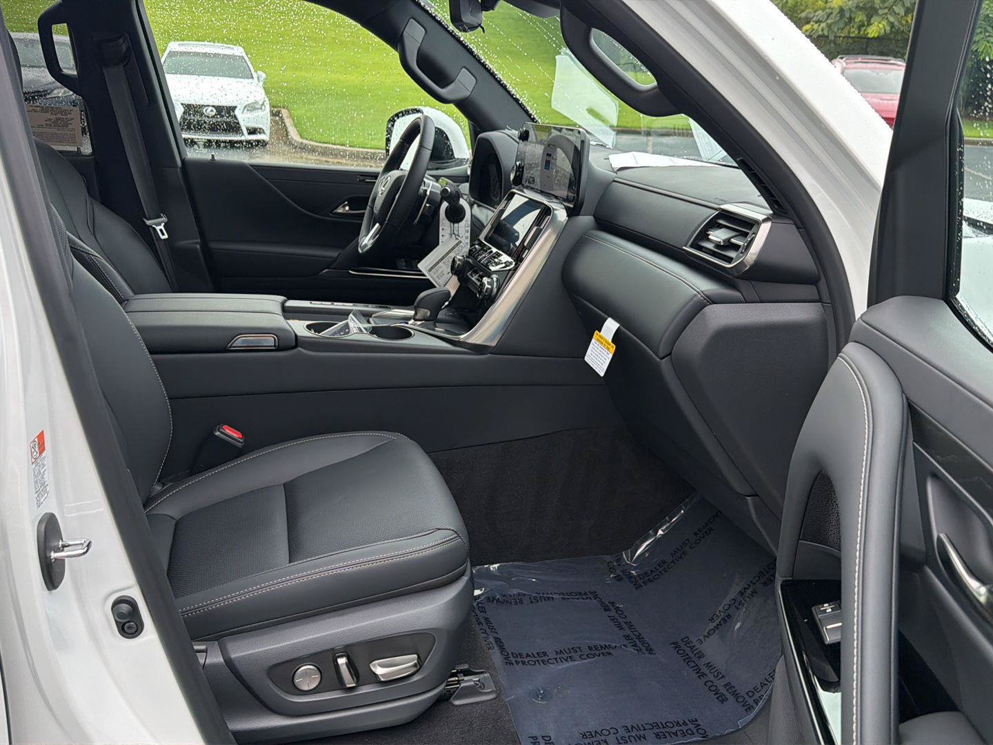 New 2026 Lexus LX 700h Luxury AWD/4WD image 14
