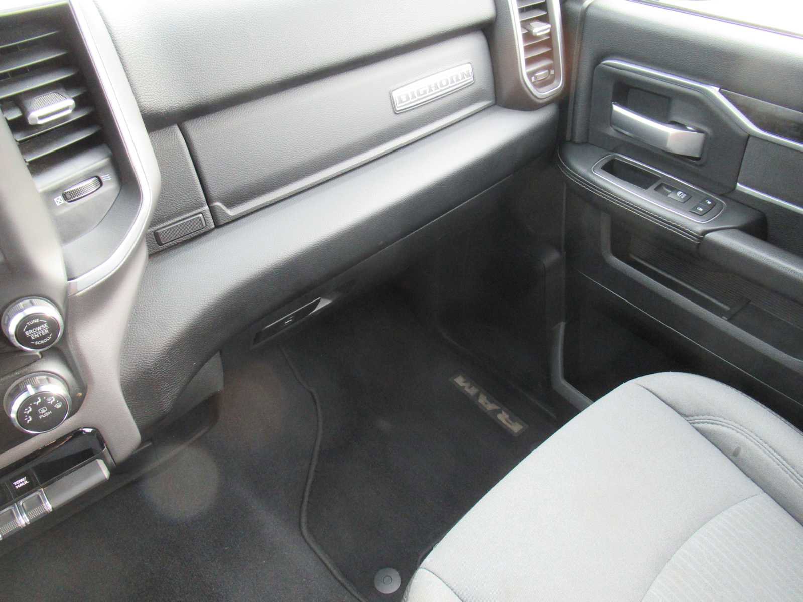 Used 2024 RAM 2500 Big Horn image 39