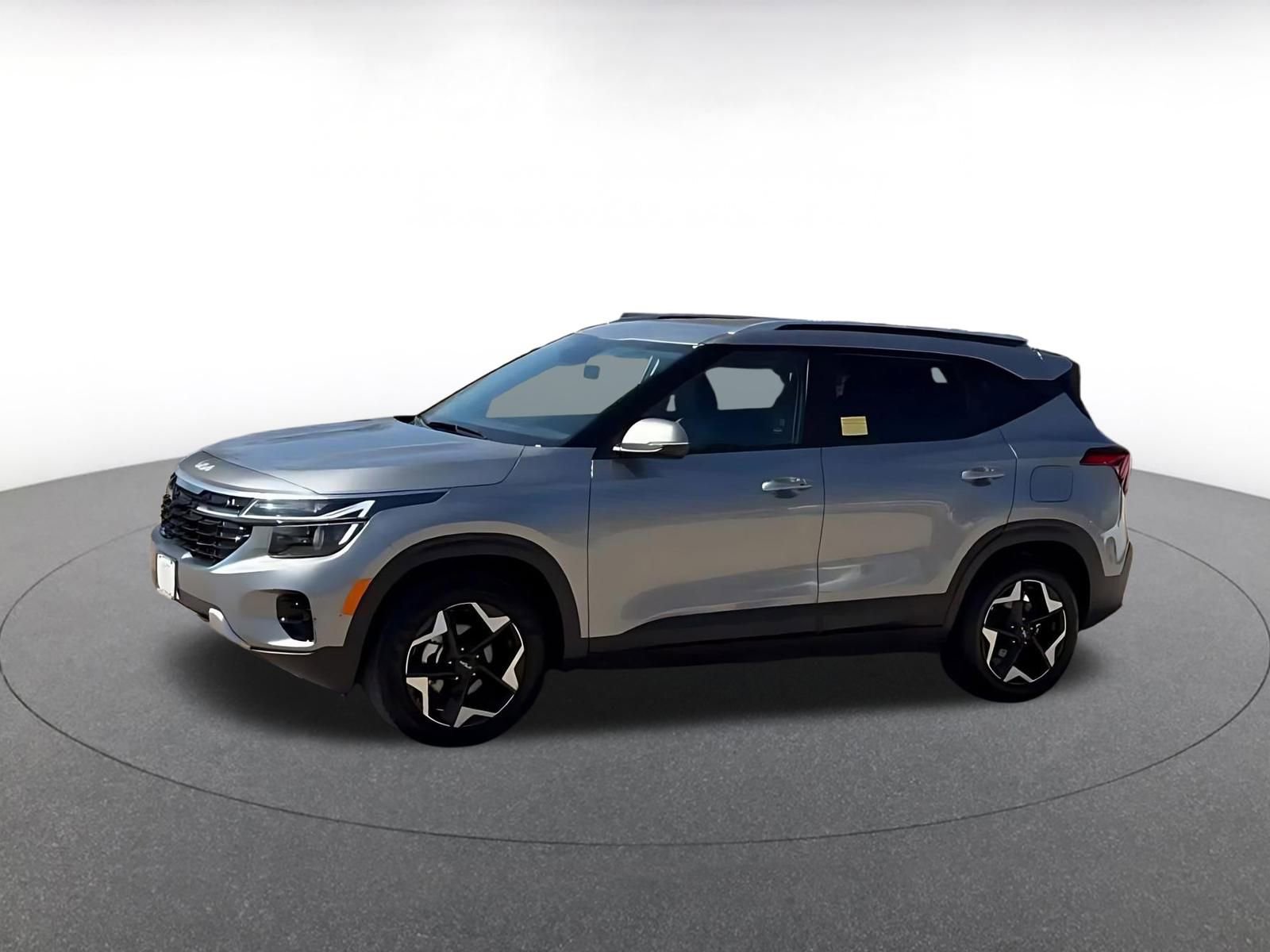 Used 2025 Kia Seltos S image 8