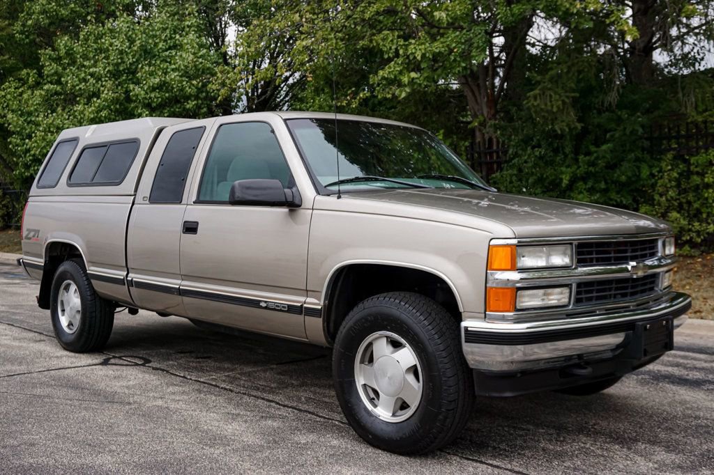 Used 1998 Chevrolet Silverado 1500 4x4 Extended Cab w/ Preferred Equipment Group 2 image 2