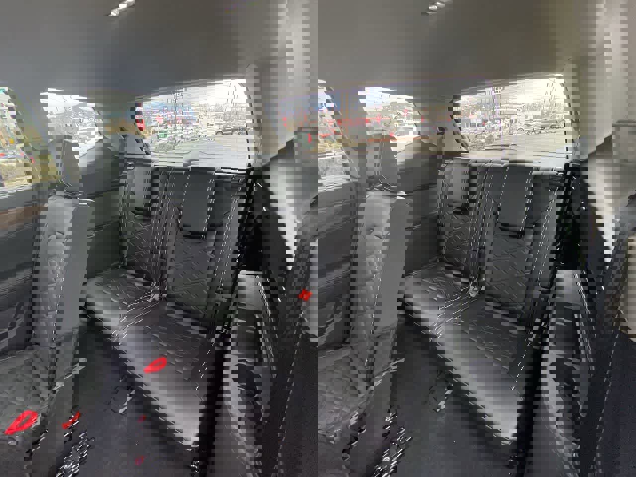 Used 2025 Volkswagen Atlas SE image 22