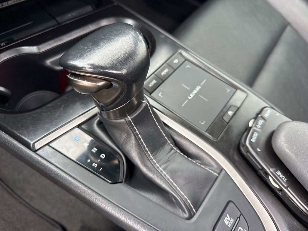 Used 2020 Lexus UX 250h w/ Premium Package image 32