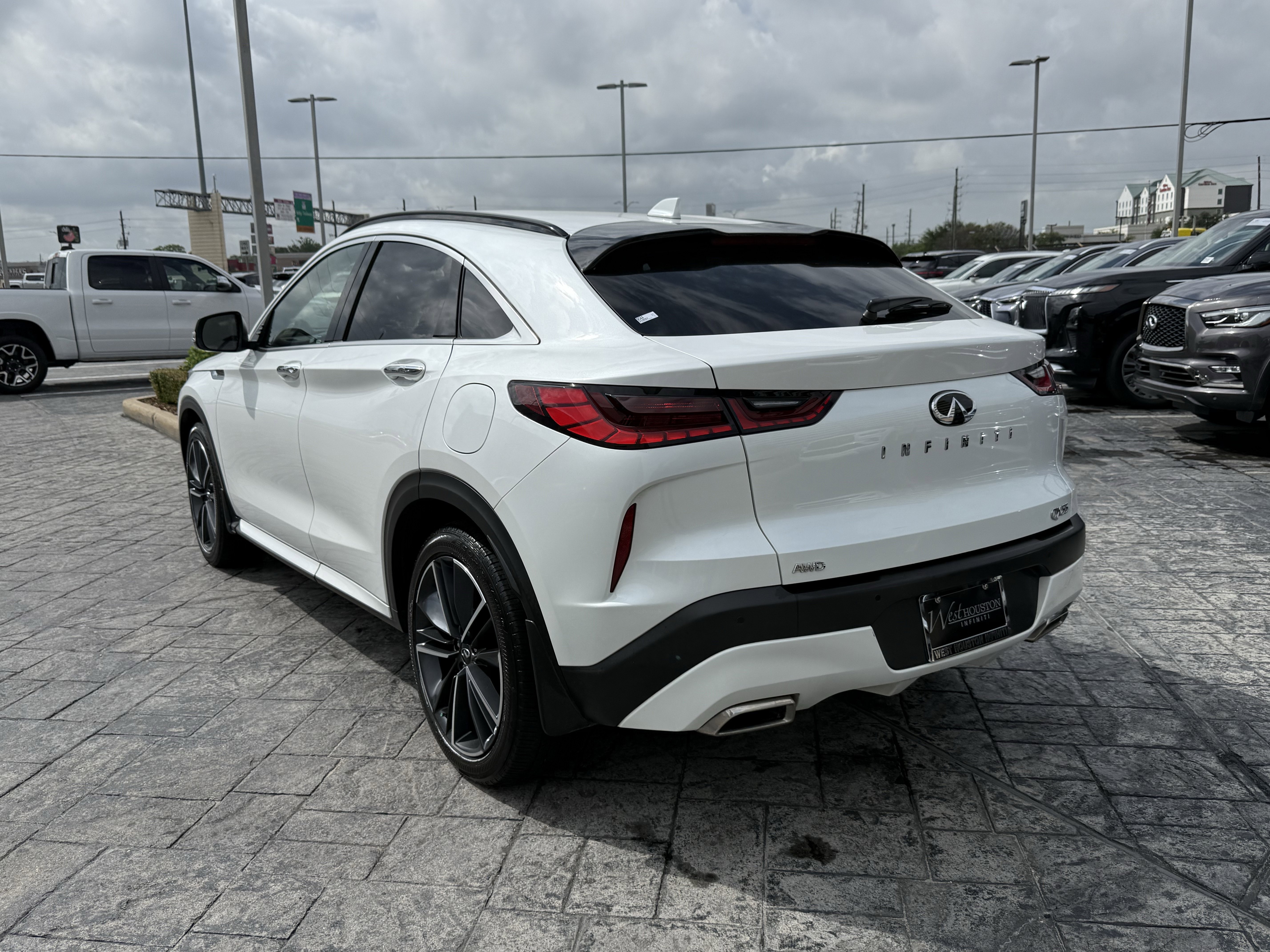 Certified 2023 INFINITI QX55 Essential AWD/4WD image 5