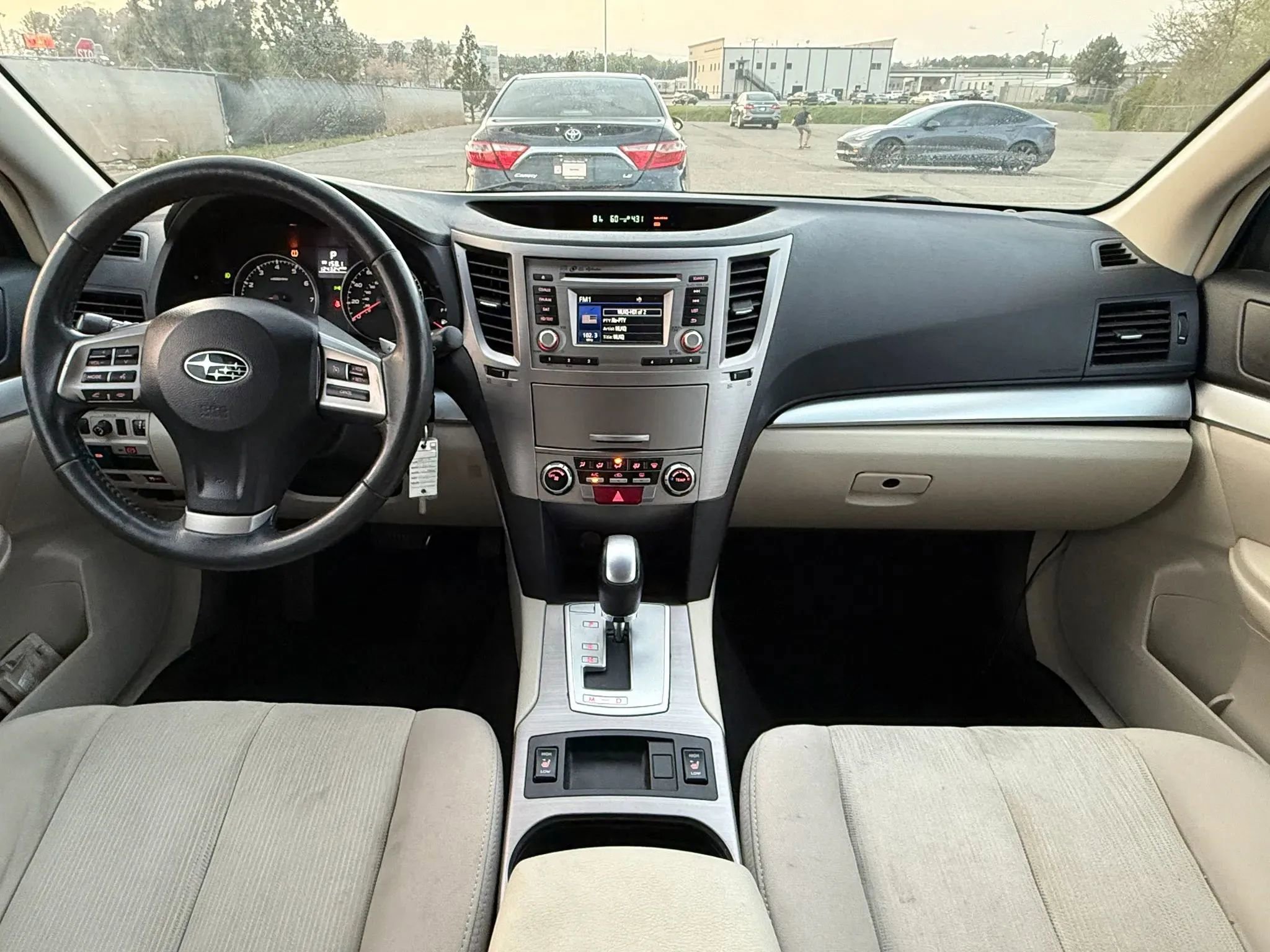 Used 2014 Subaru Outback 2.5i Premium AWD/4WD image 3