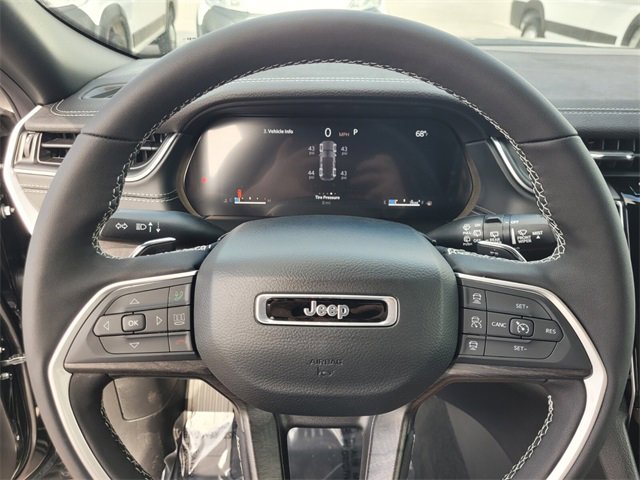 New 2025 Jeep Grand Cherokee Limited image 28