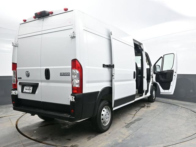 Used 2025 RAM ProMaster 2500 w/ Convenience Group image 43