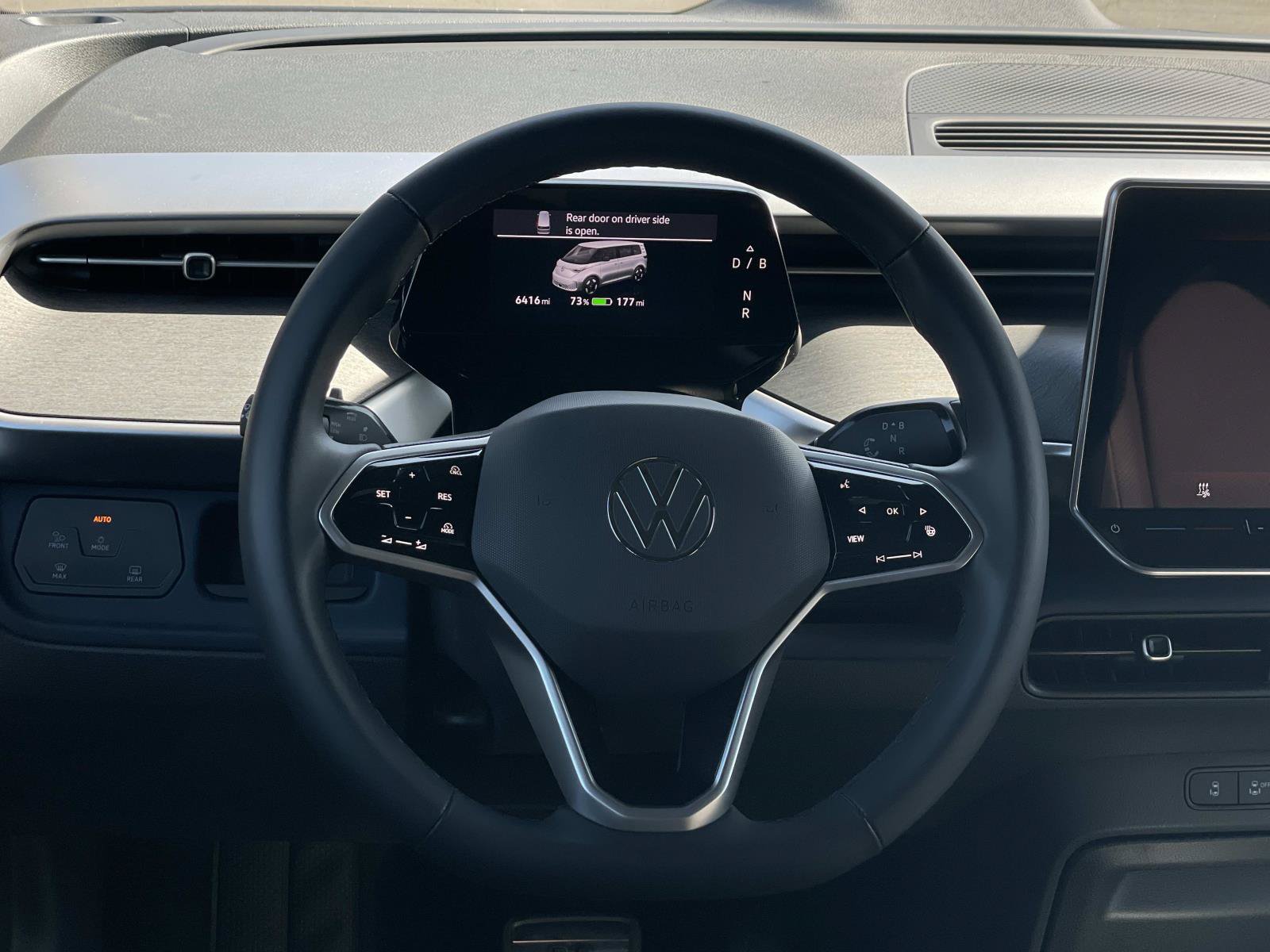 Certified 2025 Volkswagen ID. Buzz Pro S RWD image 8