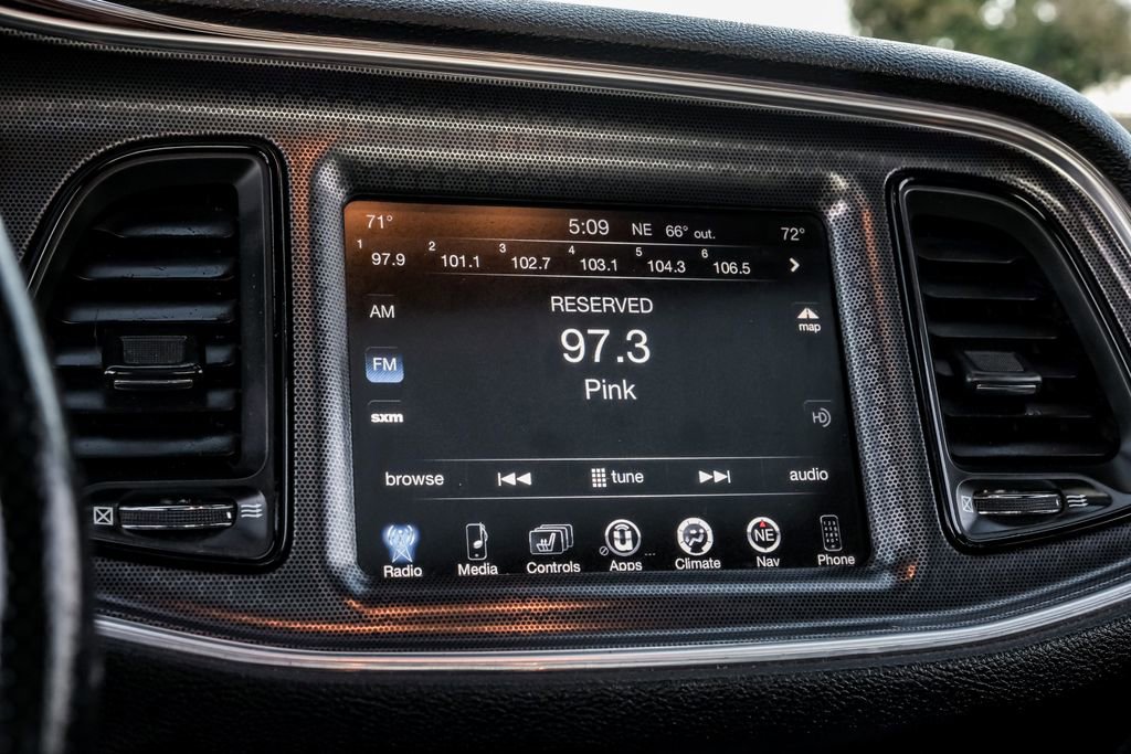 Used 2015 Dodge Challenger SRT w/ Technology Group image 31