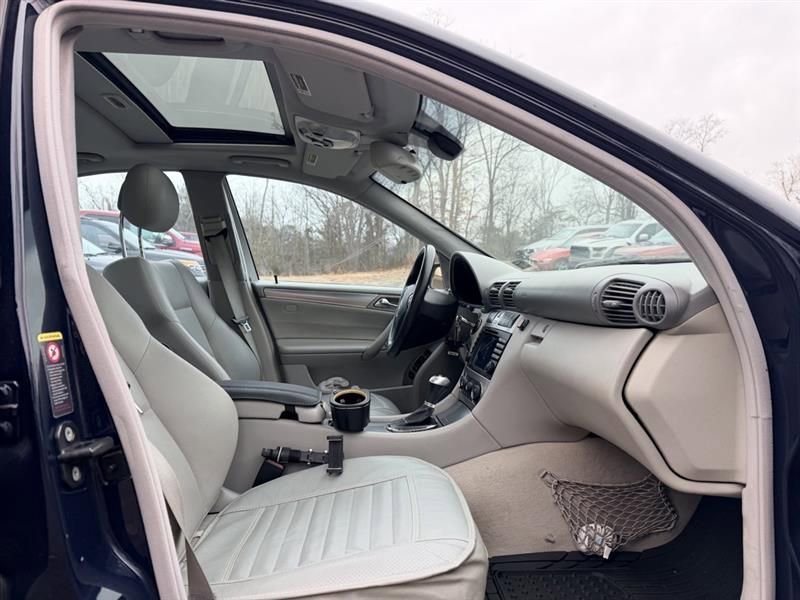 Used 2005 Mercedes-Benz C 230 Sedan image 11
