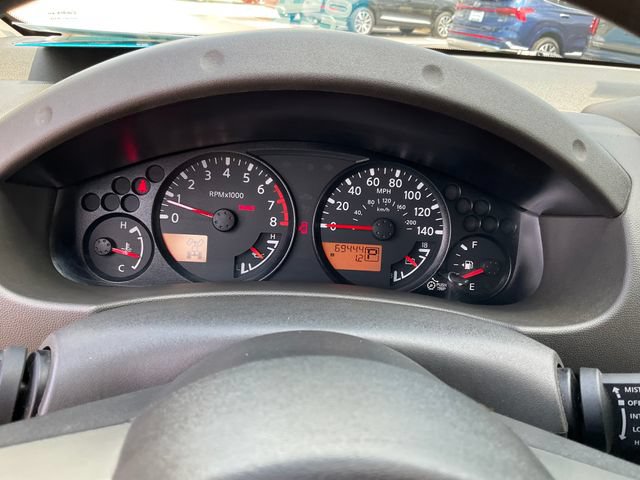 Used 2012 Nissan Frontier SV AWD/4WD image 9